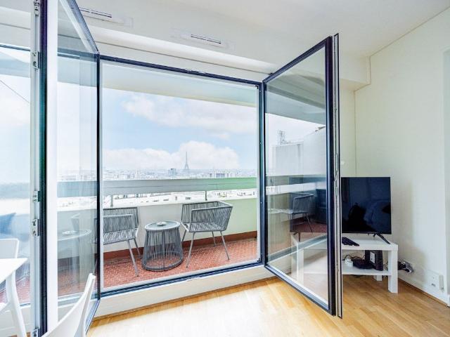 Sunny Studio with Balcony and Eiffel Tower Views, Paris Amsterdam Apartments for Rent