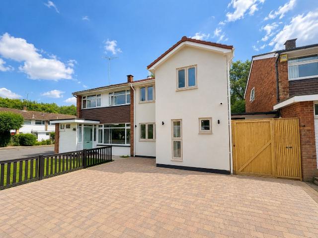 Sunnymede, Chigwell Row IG7, 3 bed semi detached house to rent, £2,500 pcm | PrimeLocation