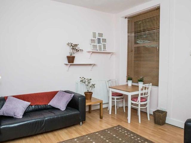 Sunnybank Road, Ground Floor AB24, 2 bed flat to rent, £670 pcm | PrimeLocation