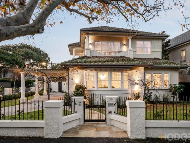 Sunnybrae c.1930 Period Beauty by the Bay