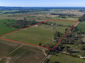 Sunnybrook Acres A Lifestyle Property with Outstanding Equine & Rural Infrastructure