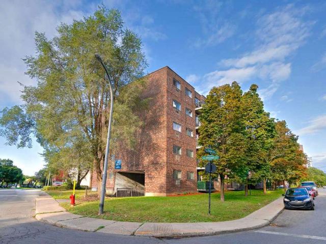 Sunnybrooke 1 Bedroom available at 5460 Sunnybrooke Avenue, Côte Saint Luc Apartment for Rent