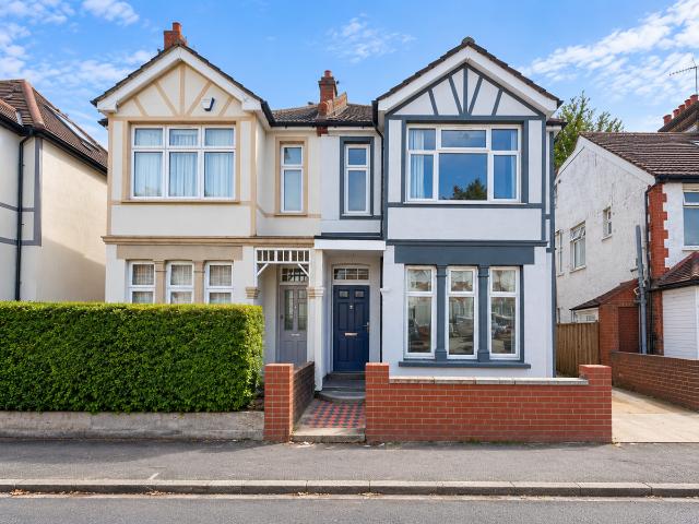 Sunnycroft Road, Hounslow TW3, 4 bed semi detached house to rent, £2,800 pcm | PrimeLocation