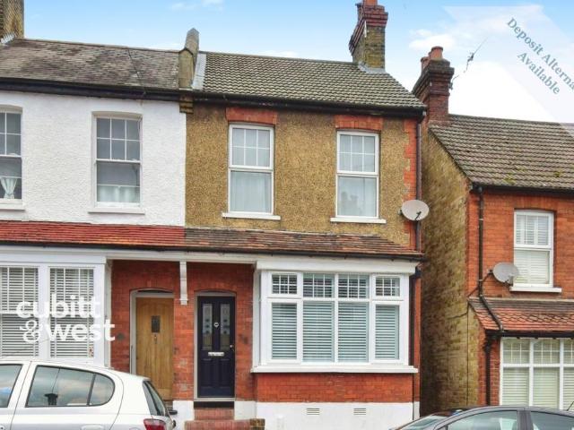 Sunnydene Road, Purley CR8 2 bed end of terrace house to rent £1,900 pcm £438 pw