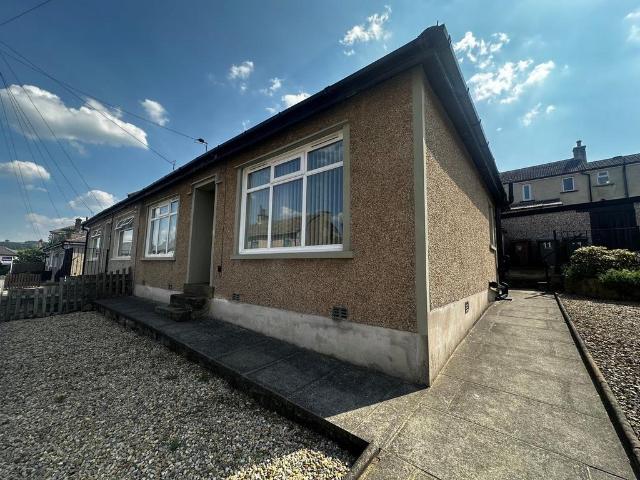 Sunnyhill Grove, Keighley, BD21 2 bed bungalow to rent £950 pcm £219 pw