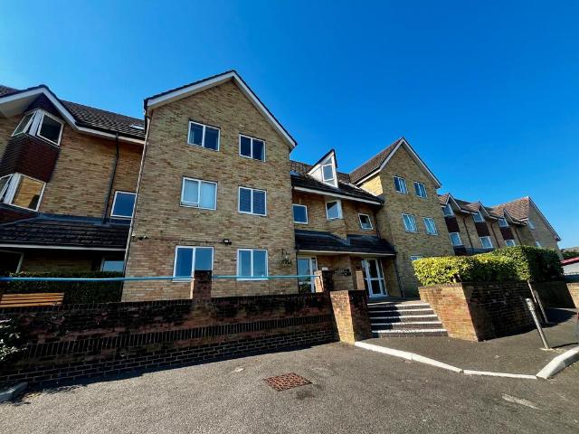 Sunnyhill Road, Poole, BH12 1 bed apartment to rent £850 pcm £196 pw