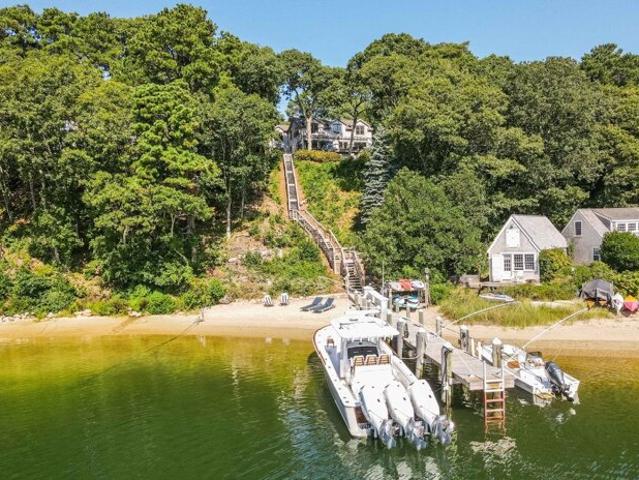 Sunnyside Ave, Vineyard Haven, Home For Sale