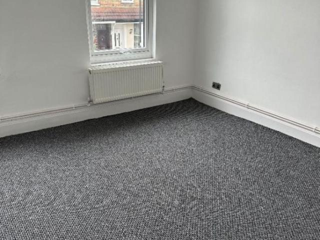 Sunnyside Road East, Edmonton N9, 3 bed detached house to rent, £2,300 pcm | PrimeLocation