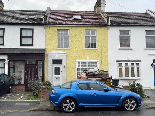 Sunnyside Road, Ilford IG1, 4 bed terraced house to rent, £2,800 pcm | PrimeLocation