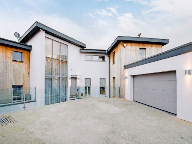 Sunnyside, Wimbledon Village SW19, 5 bed detached house to rent, £19,500 pcm | PrimeLocation