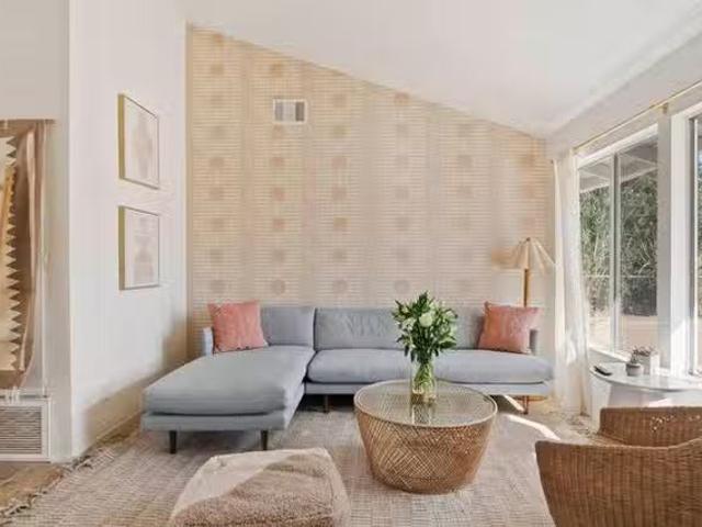 Sunnyvale Drive