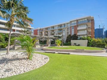 Sunset views and city convenience at Spire