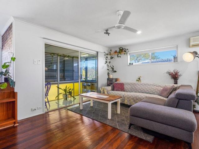 Sunset Views, Sparkling Pool & Room for the Whole Family