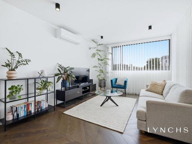 Sunset Views & Stylish Apartment Living