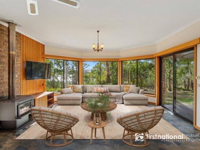 Sunsets & Serenity Water Views & Beach Access!