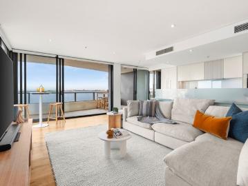 Sunsets, Space & Spectacular Waterfront Living