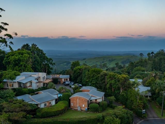 Sunshine Coast Boutique Hinterland Motel Prime Passive Investment Opportunity | Resort Brokers ID: INV009134