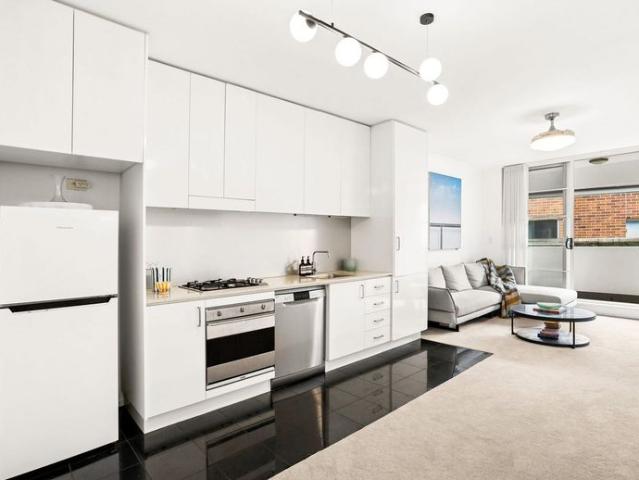 Sunshine & Resort Style Vibes In Paddington, With Access To Pool, Spa & Sauna