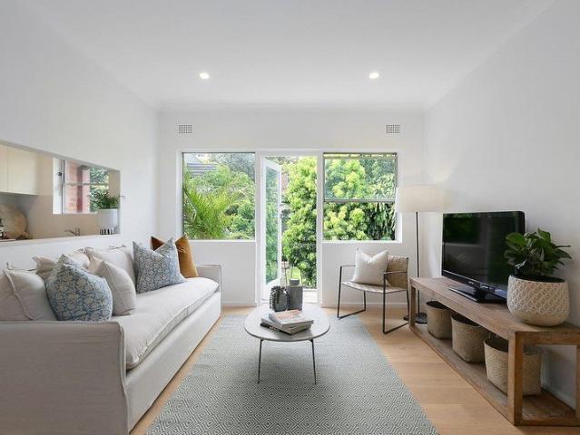 Sunshine, Serenity And Urban Convenience OPEN SAT 10:30AM 11AM