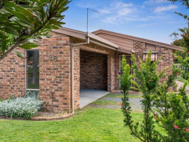 SUNSHINE, SPACE AND STANDOUT LOCATION