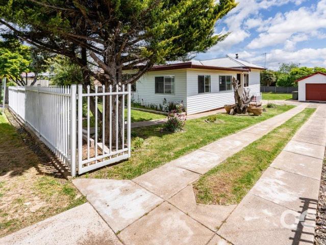 Sunshine, Space & Potential in a Convenient Location