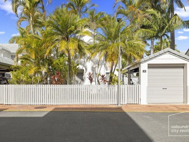 Sunshine, Space & Resort Style Living