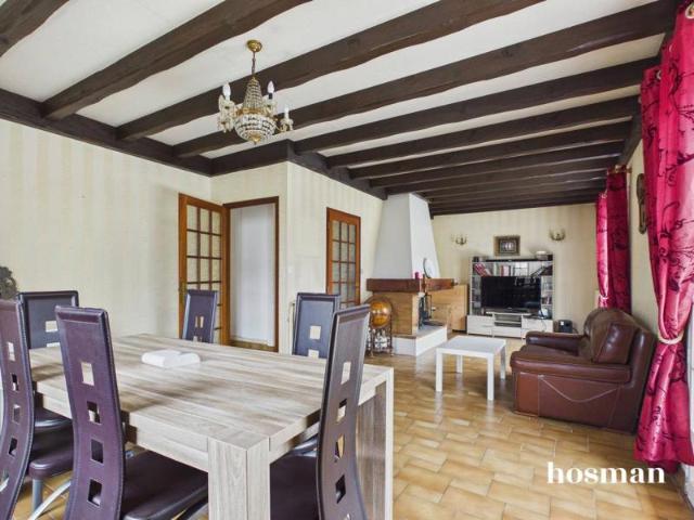Suoerbe Maison individuelle 4 pièces 100 m² habitables avec jardin sur l'Avenue Pierre de Coubertin, Pessac