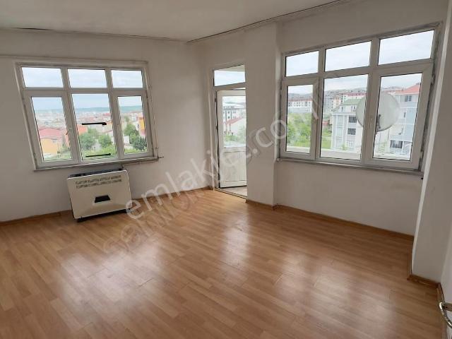 Suatlar Meydan Da Kiralık 2+1 Daire
