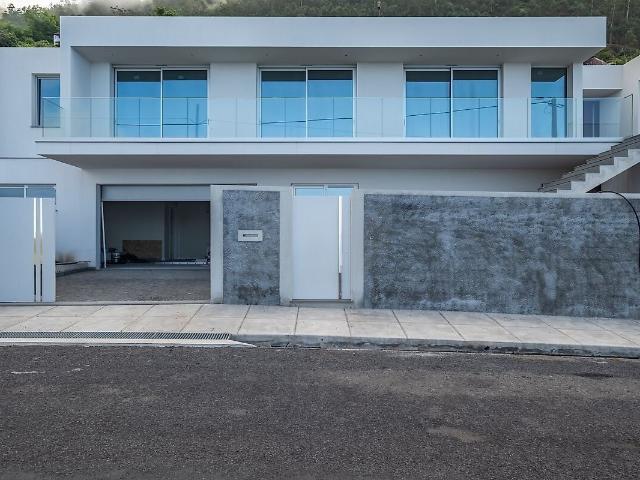 Sua moradia de sonho, moldada para si, em um paraíso tropica. 445m² Arco Da Calheta