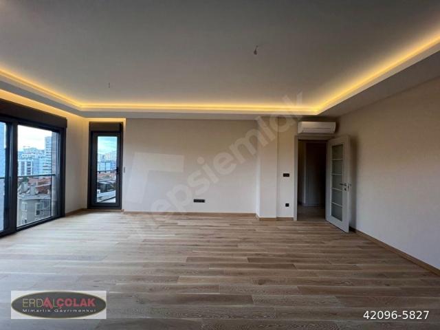 SUADİYE YAZANLAR SOKAKTA 3+1 145 M2 BALKONLU ARA KAT SIFIR SATILIK DAİRE