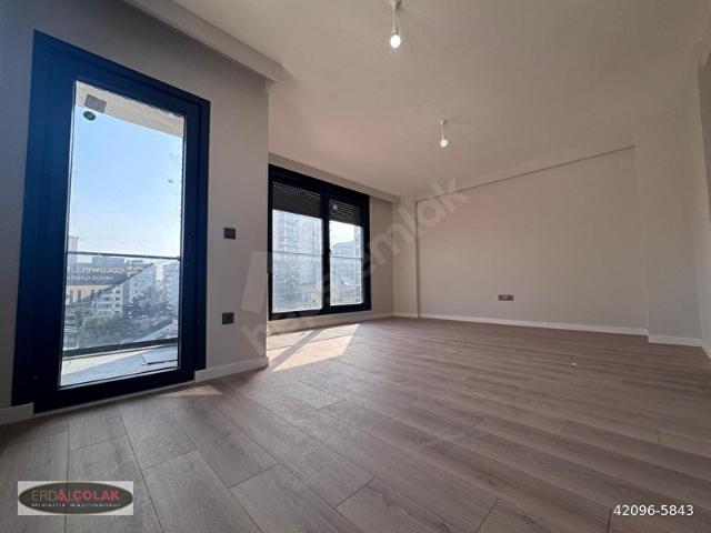 SUADİYE MARMARAYA YAKIN SIFIR 2+1 72m2 NET BALKONLU FIRSAT DAİRE