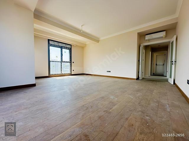 SUADİYE SATILIK BAĞDAT CAD 3.BİNA 3+1 140 M2 BALKONLU SIFIR !