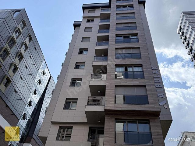SUADİYE SATILIK 3+1 DAİRE 145 M2 BALKONLU YAZANLAR SOKAKTA