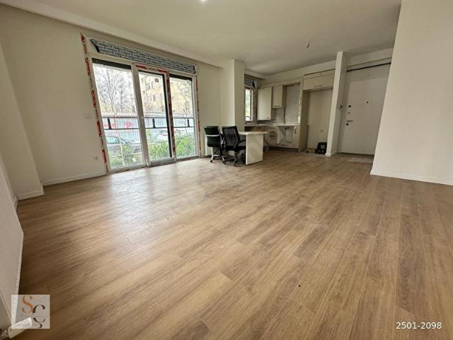 SUADİYE'DE 1+1 NET 55M2 EBV BANYOLU İSKANLI SIFIR BOŞ FIRSAT
