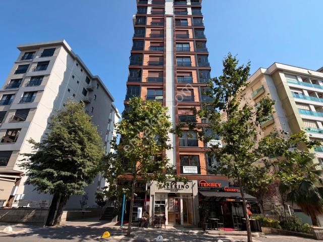 Suadiye’nin Kalbinde, Deniz Manzaralı Özel Tasarımlı Teras Dubleks 4+1 Çok Özel Fiyatla