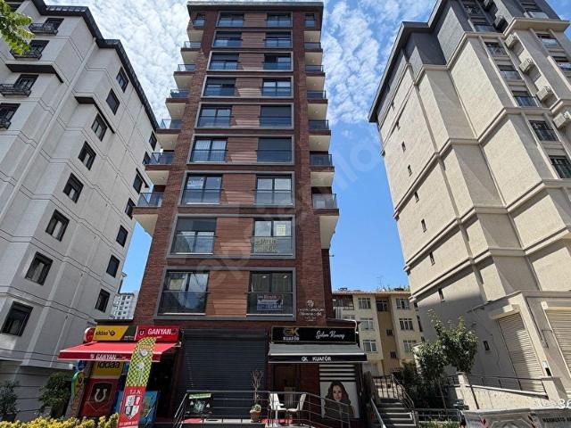 Suadiye 'de Sıfır Binada Masrafsız 65 M2 Kiralık 2+1 Daire