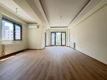 Suadiye Kaptan Arif'te 3+1 100m2 Net Balkonlu Ebeveynli