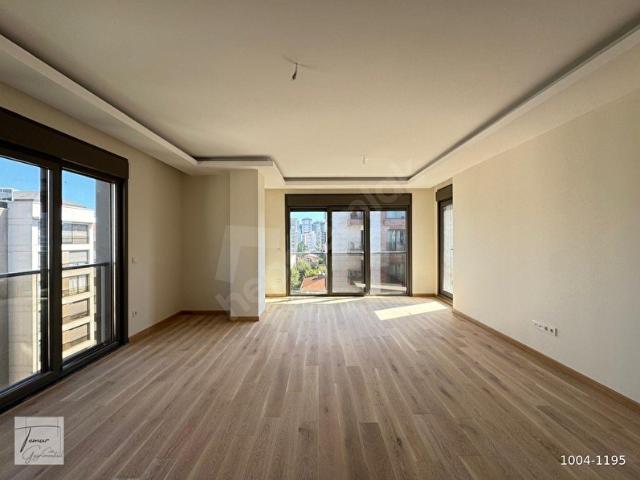 Suadiye Sahil Vakko'nun Arkası Sıfır Binada Balkonlu 105 m Net 3+1 Daire