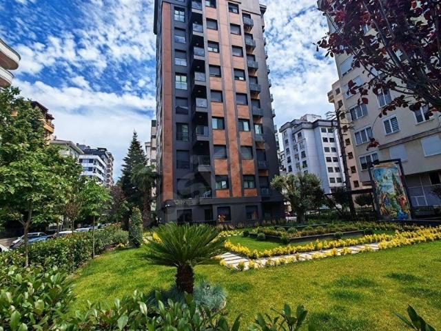 Suadiye'de 1 Yıllık Binada 3+1 Balkonlu 2 Banyolu Satılık Daire