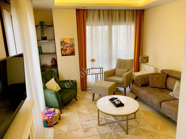 Suadiye'de Şaşkınbakkala Yakın Full Eşyalı 3+1