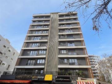 Suadiye'de Bağdat'a 2 Adım 140 M2 Ebeveynli Balkonlu Lüx 3+1