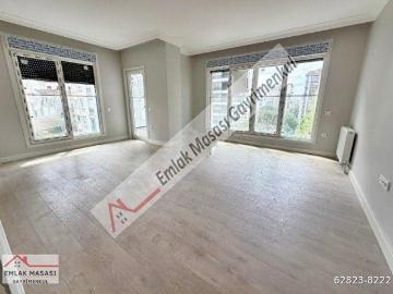 Suadiyede Minibüs Caddesine Yakın Sıfır Binada 3+1 Daire EMLAK MASASI