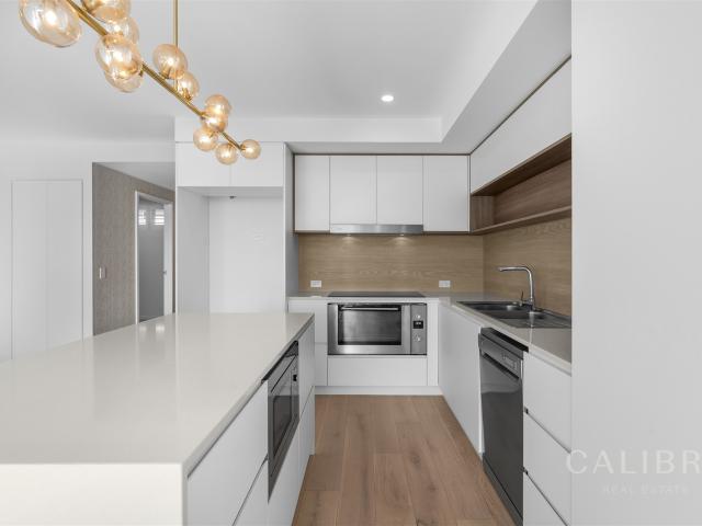 Suburb Record | Elevated Elegance with a Record Setting Result