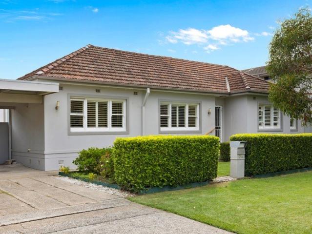Suburban charm in tightly held locale