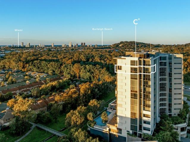 Sub Penthouse Luxury with Panoramic Ocean, Skyline & Hinterland Views