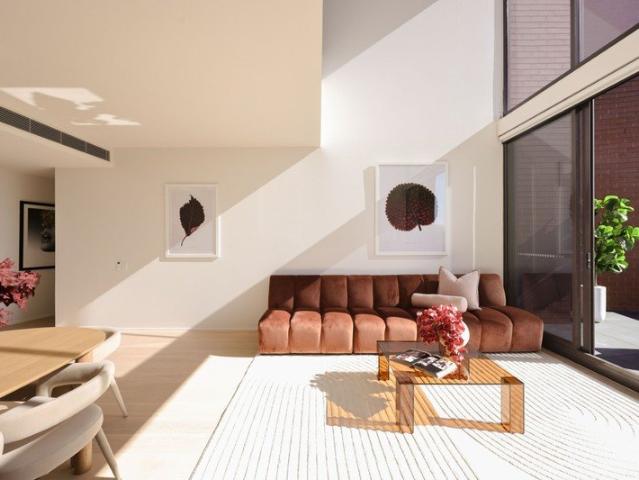 Sub Penthouse Luxury with Privacy & Panoramic Appeal