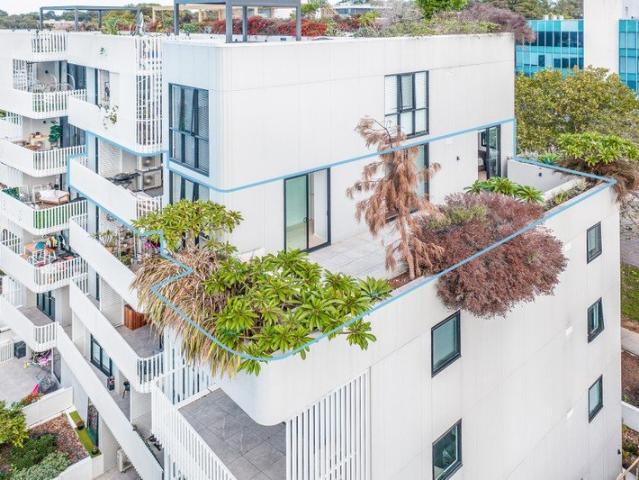 Sub Penthouse