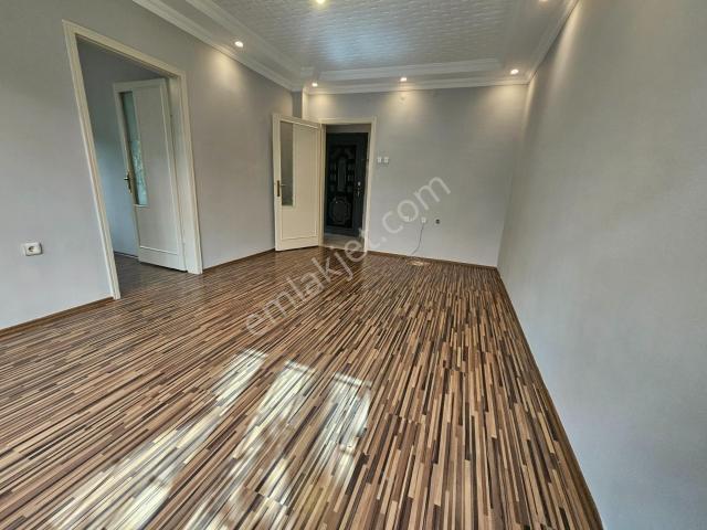 Subayevleri Cihangir Caddesinde 2+1 Yapılı Kiralık Daire