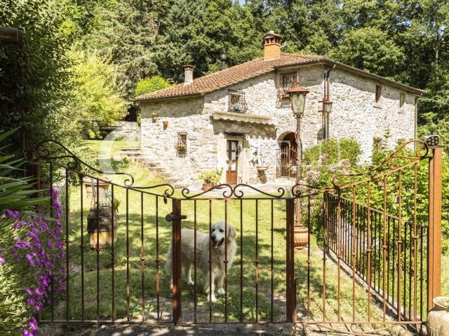 Subbiano, grazioso casale immerso nel verde di circa 200mq c. 200m² Subbiano