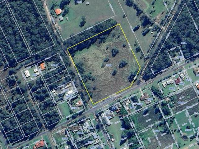 SUBDIVIDABLE 3.73 HA FARMLET OPPOSITE LAWRENCE SCHOOL